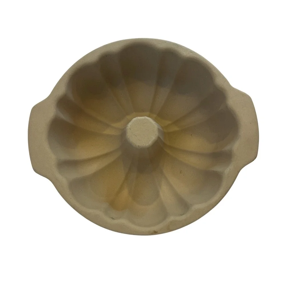 Pampered Chef‎ Stoneware Fluted Bundt Cake Pan 9 Inch Round Baking Dish